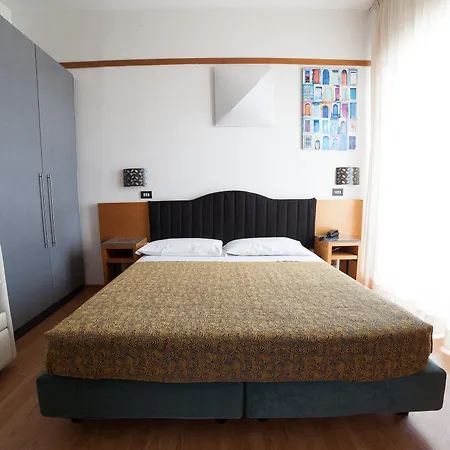 Hotel St Gregory Park By Oasigroup 4*