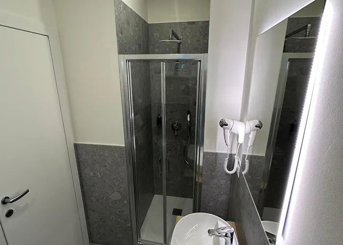 Отель St Gregory Park 4*