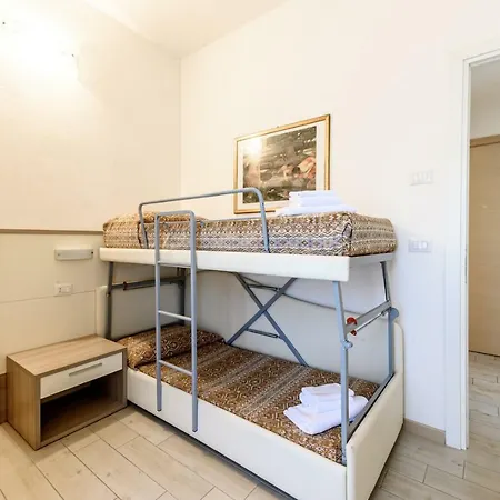 Отель St Gregory Park 4*