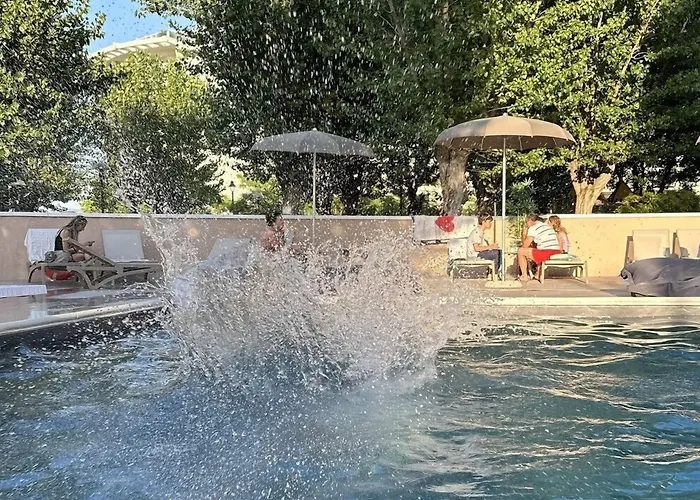 St Gregory Park מלון 4*