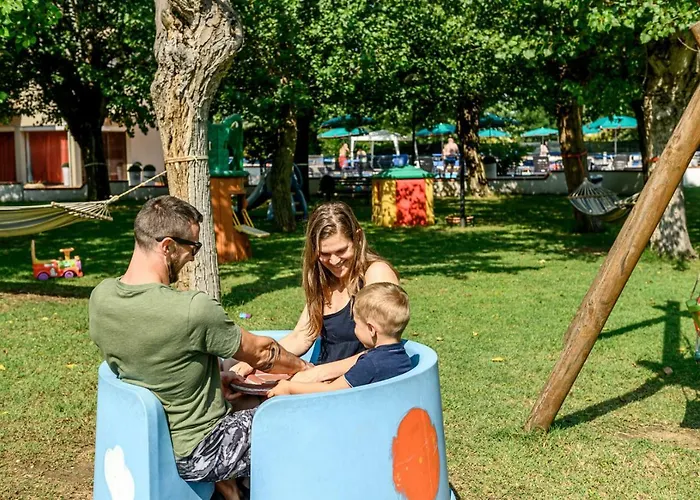 מלון St Gregory Park 4*